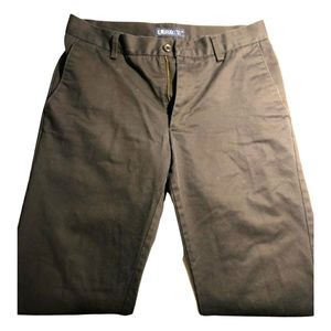 IZOD slim straight leg chinos 30/30